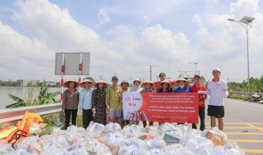 HÀNH TRÌNH YÊU THƯƠNG XUYÊN VIỆT: KHI NGHĨA ĐỒNG BÀO HÓA THÀNH SỨC MẠNH VƯỢT LŨ DỮ